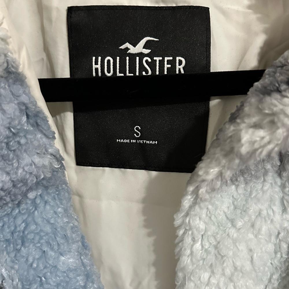 Hollister fleece jacket shirt
